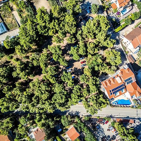 Hotel Sol Бол Екстер'єр фото