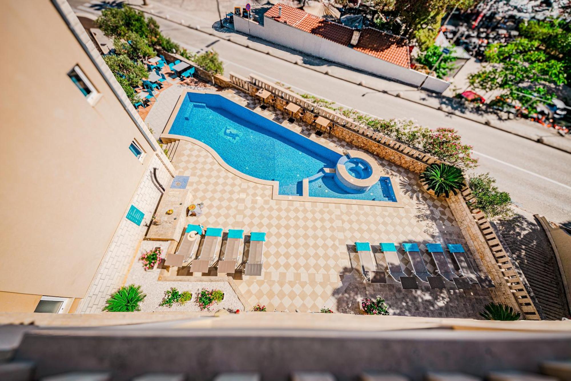 Hotel Sol Бол Екстер'єр фото